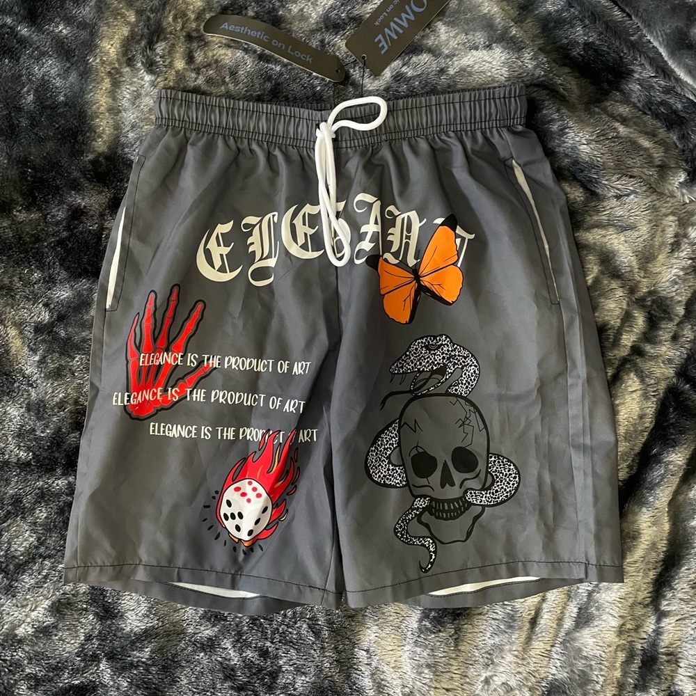 ROMWE Graphic Drawstring Waist Shorts